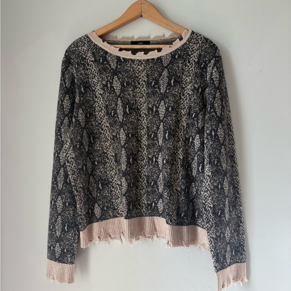 FATE Sweater Distressed Snake Print Large - Picture 7 of 9
